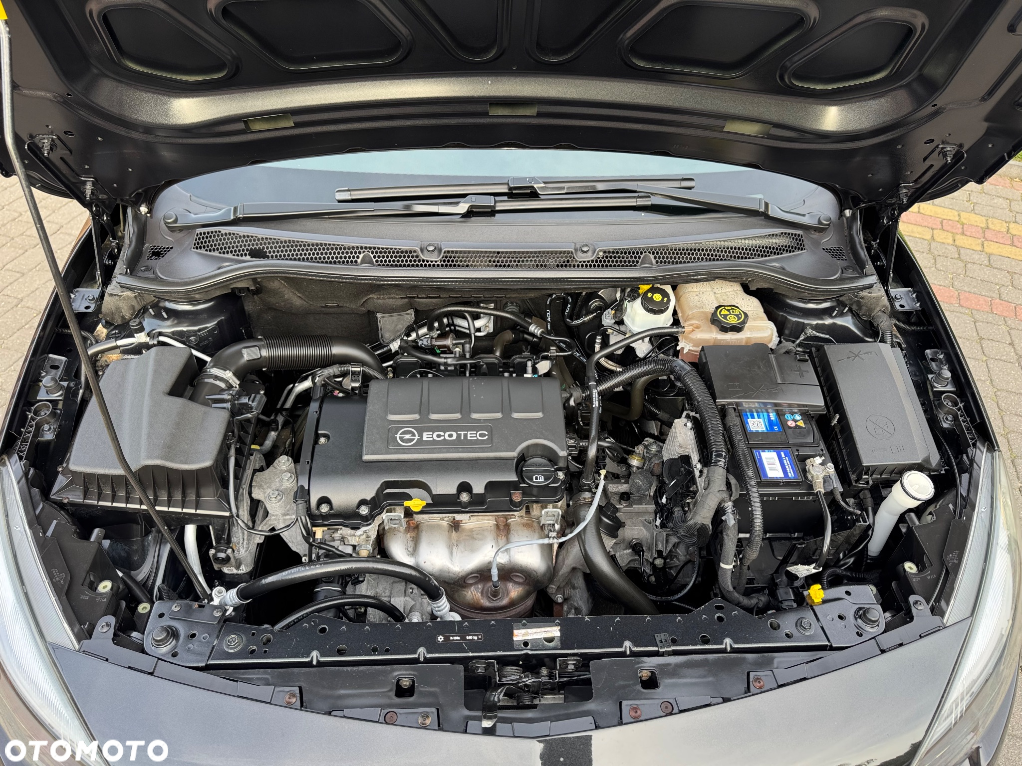 Opel Astra 1.4 150 Jahre - 16