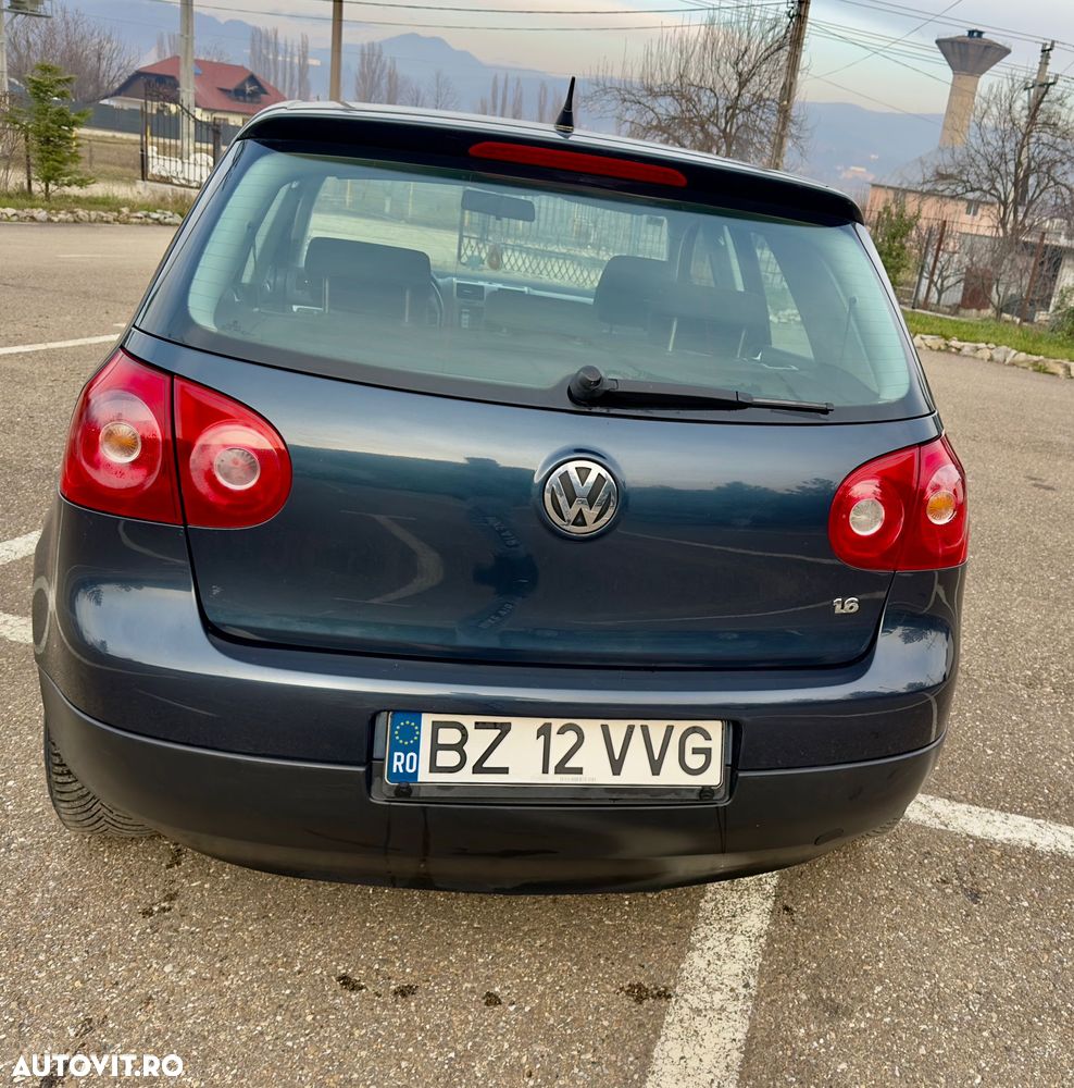 Volkswagen Golf 1.6 Comfortline - 10