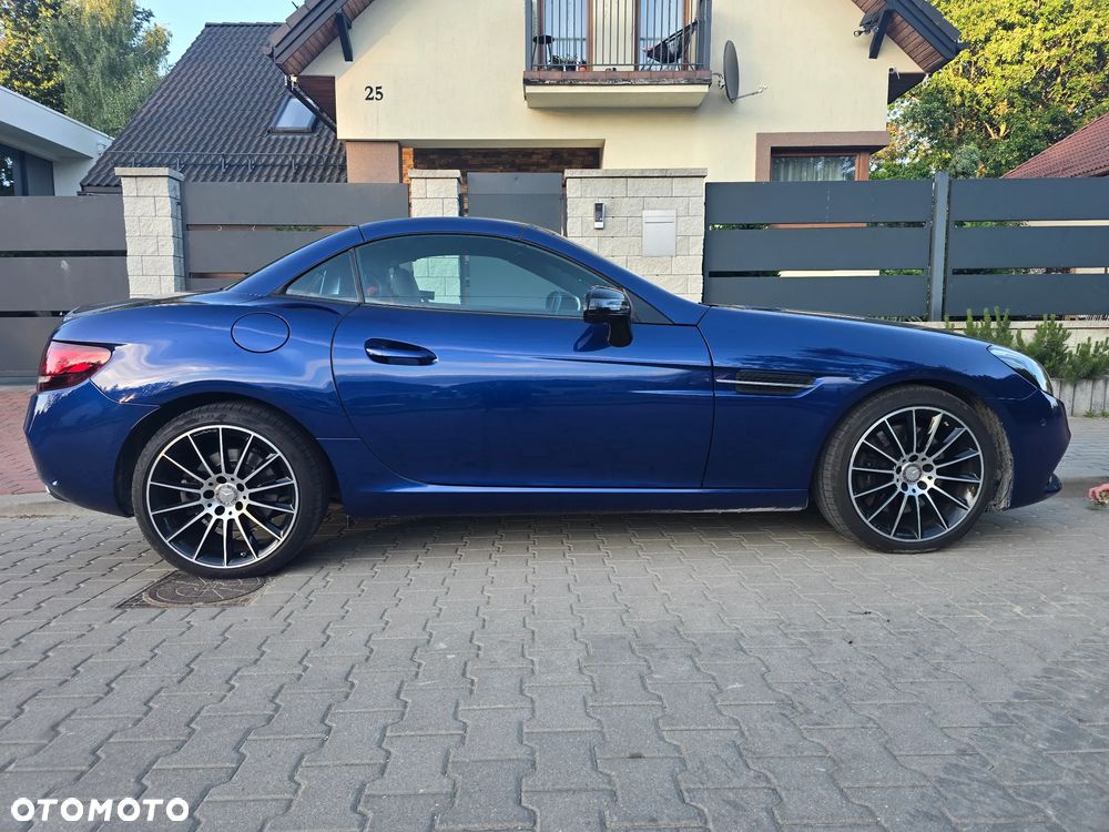 Mercedes-Benz SLC - 7