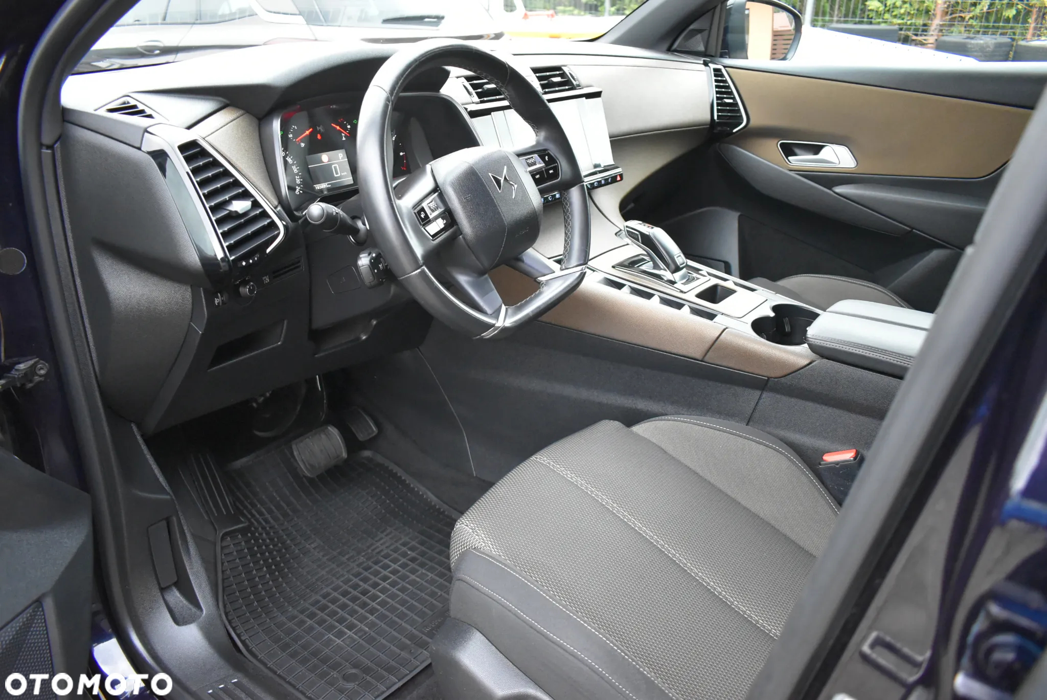 DS Automobiles DS 7 Crossback 1.5 BlueHDi Bastille - 11