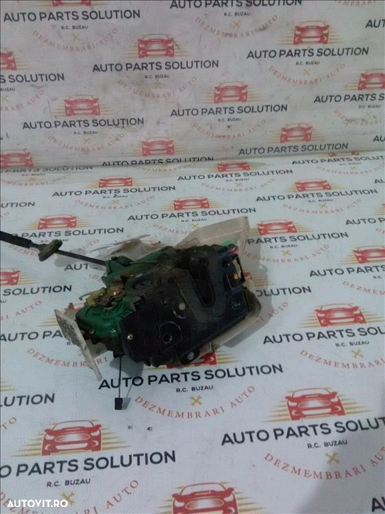 broasca usa stanga spate vw polo an fabr. 2004 - 1