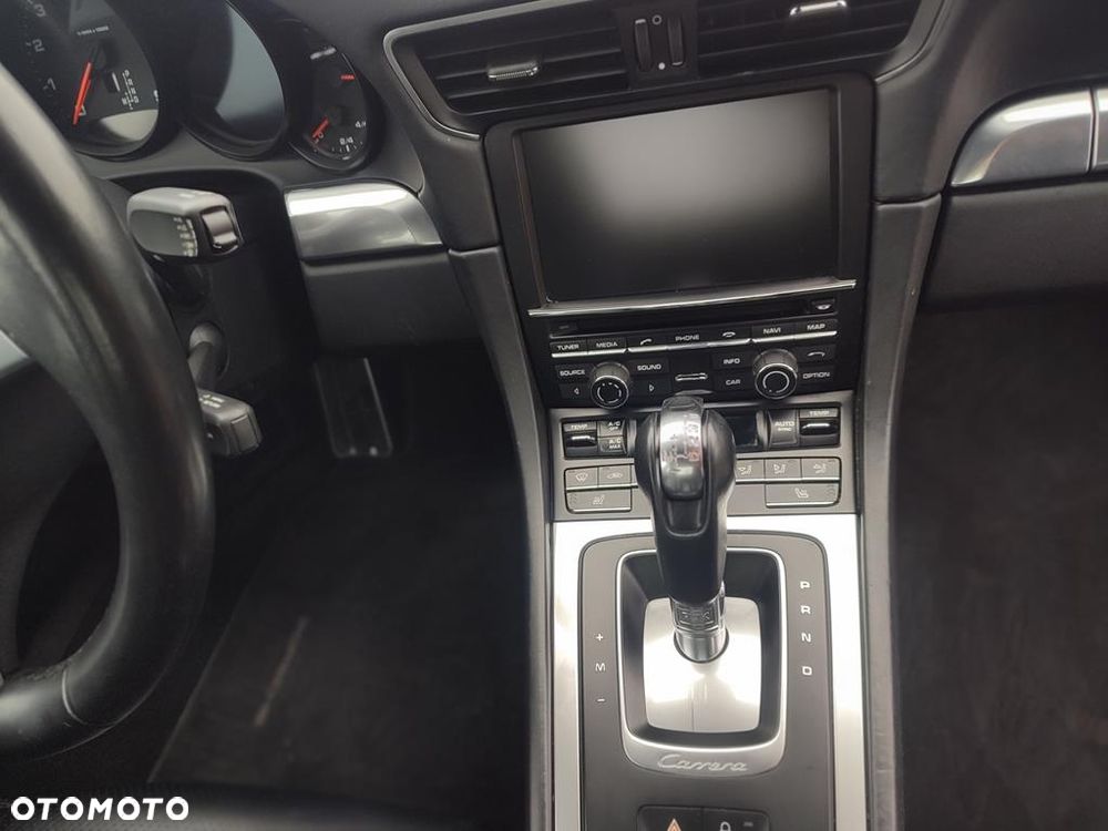 Porsche 911 Carrera 4 PDK - 15