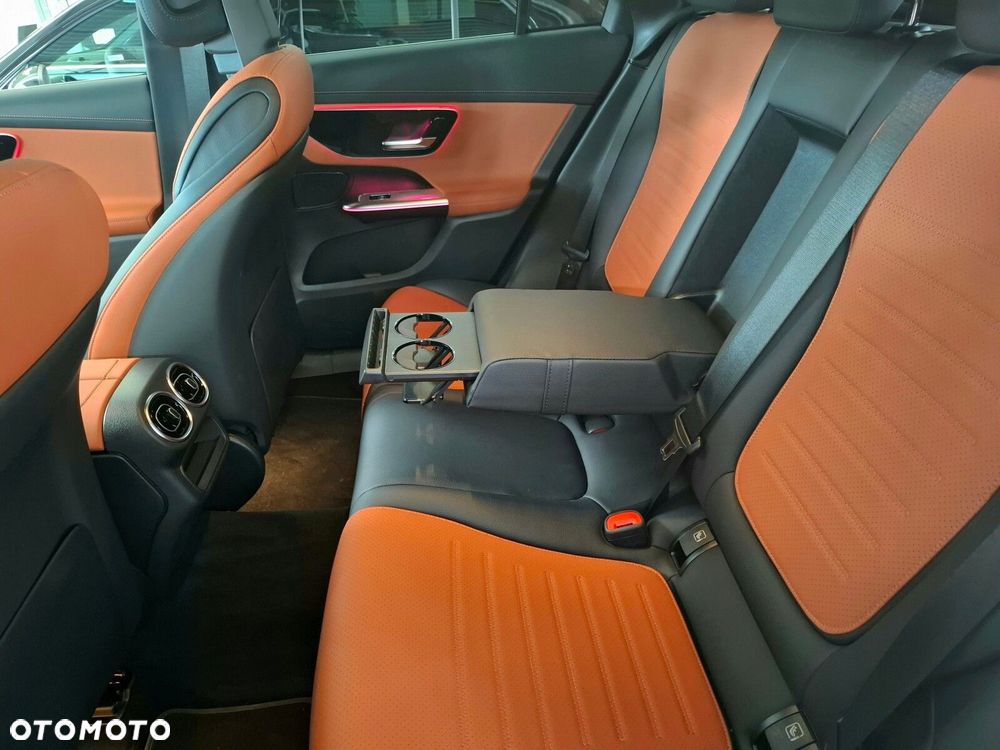 Mercedes-Benz GLC - 22