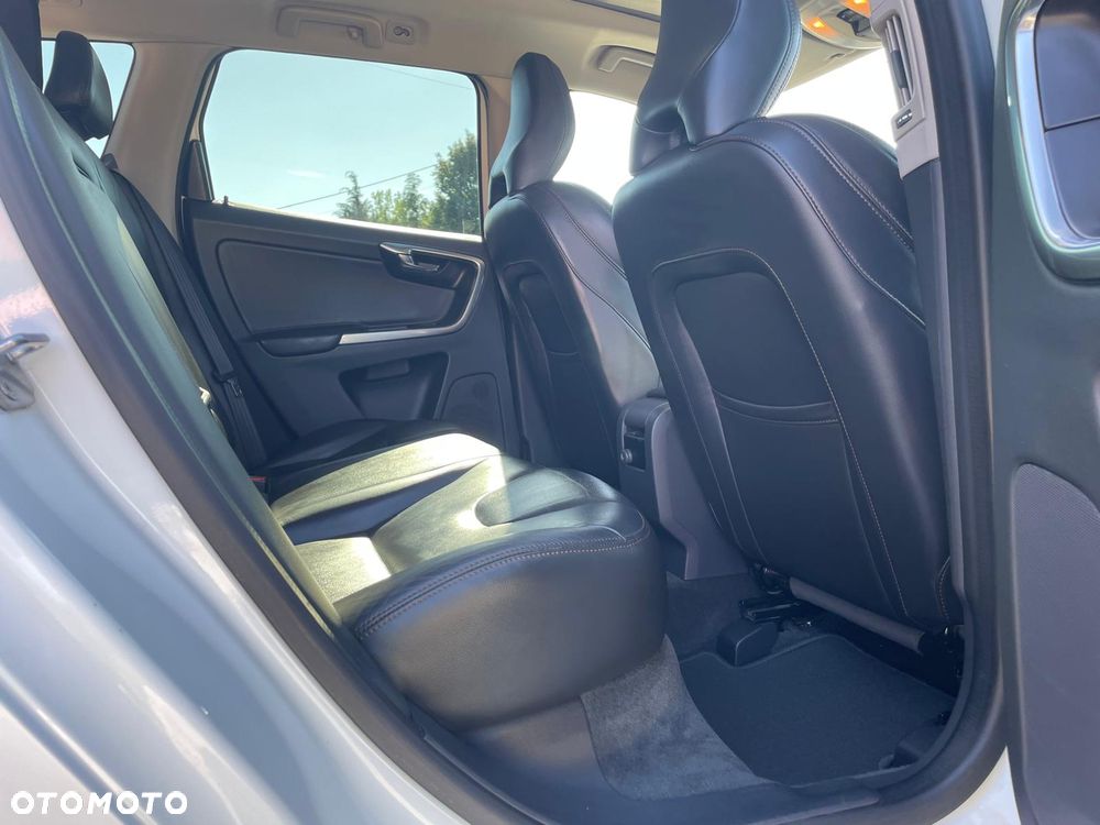 Volvo XC 60 D4 AWD Summum - 18