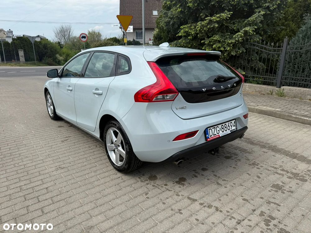 Volvo V40 D3 You - 4