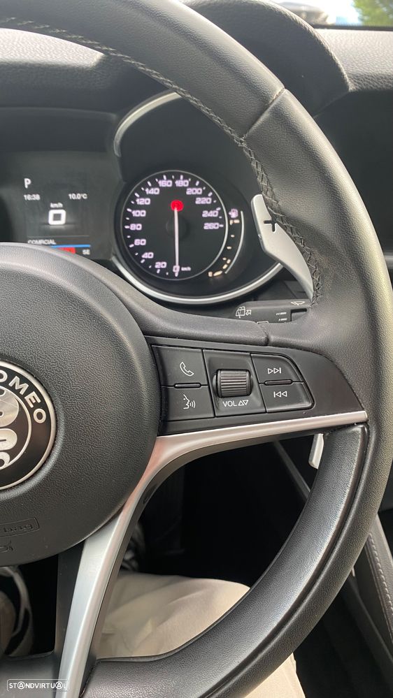 Alfa Romeo Stelvio 2.2 D Super AT8 - 32