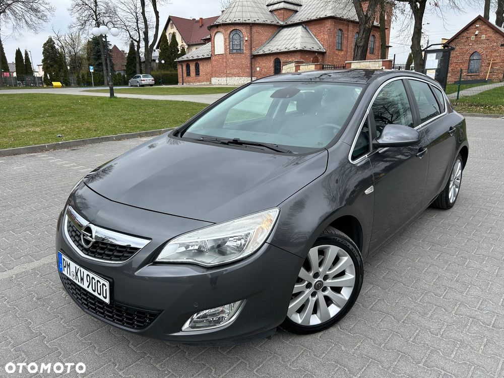 Opel Astra 1.6 Turbo Cosmo - 21