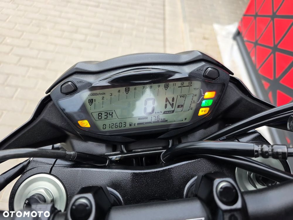 Suzuki GSX - 20