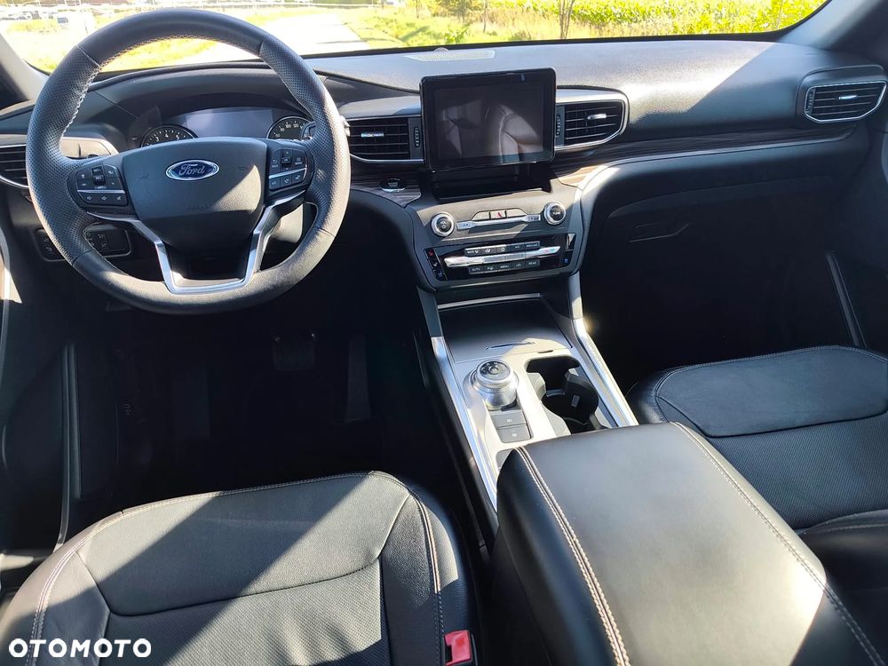 Ford Explorer - 12