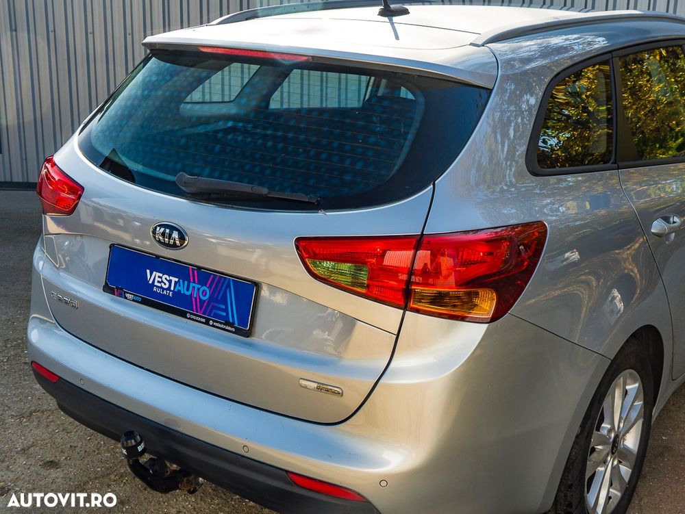 Kia Ceed - 33