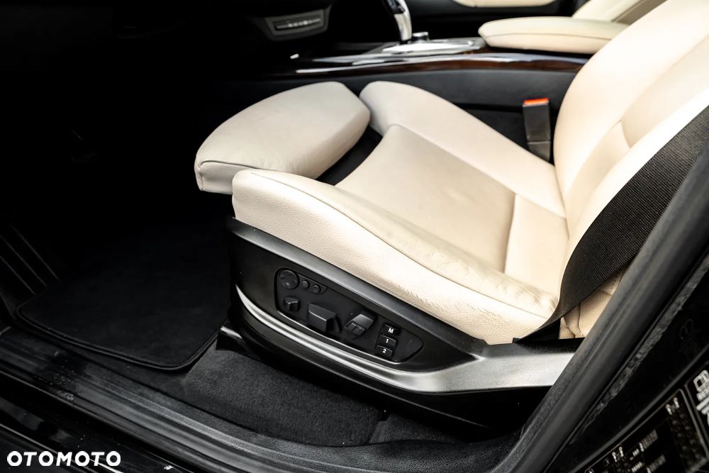BMW X5 xDrive40d - 22