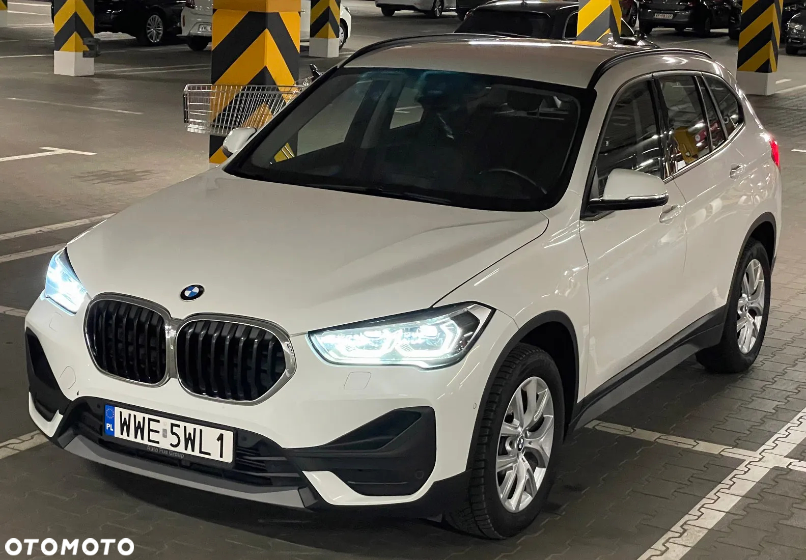 BMW X1 sDrive18d Business Edition - 4