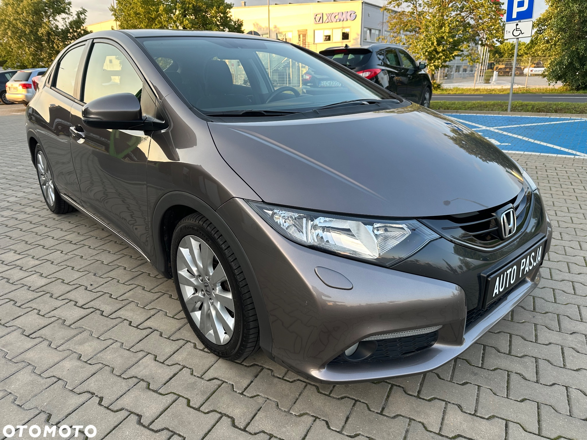 Honda Civic 1.8 i-VTEC Sport - 10