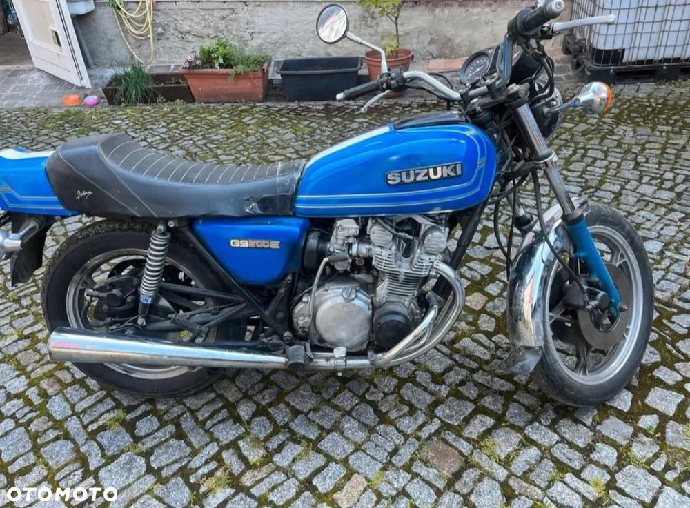 Suzuki GS - 9
