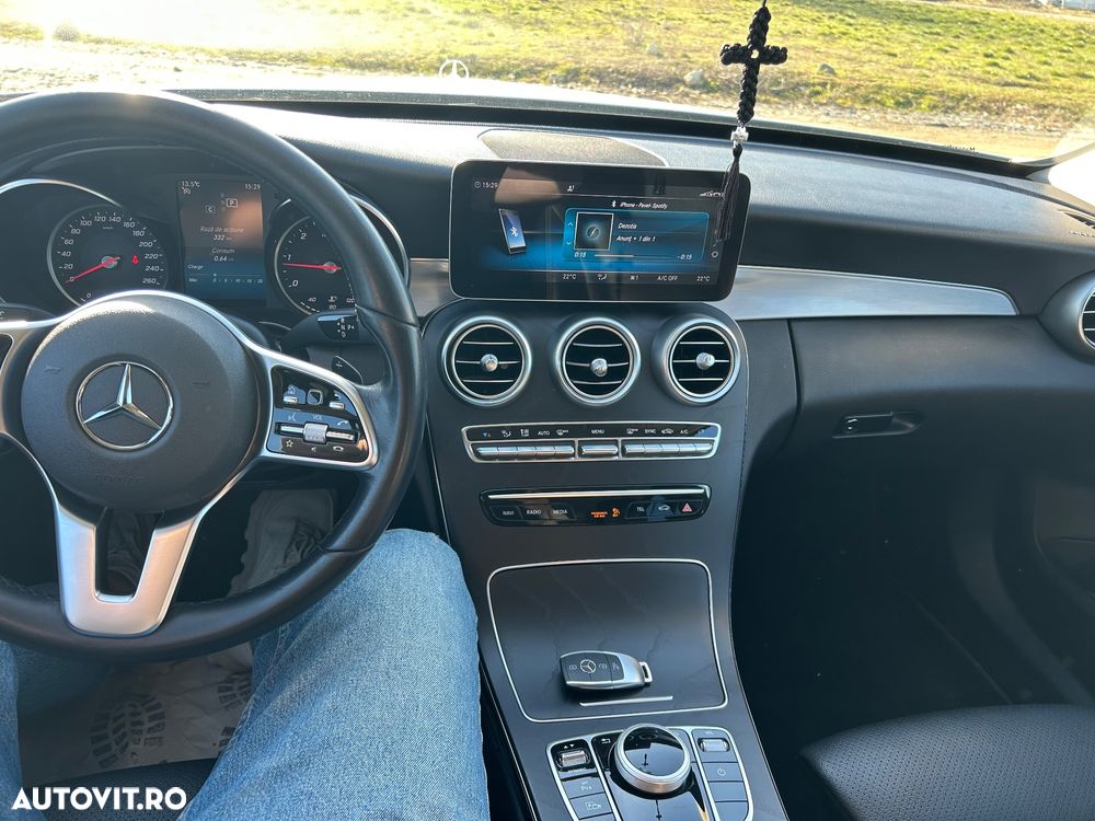 Mercedes-Benz C - 21