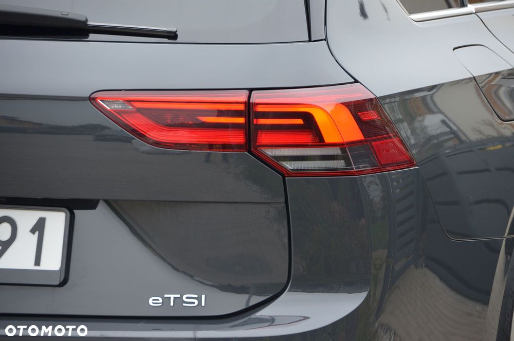 Volkswagen Golf 1.5 eTSI EVO Style DSG - 12