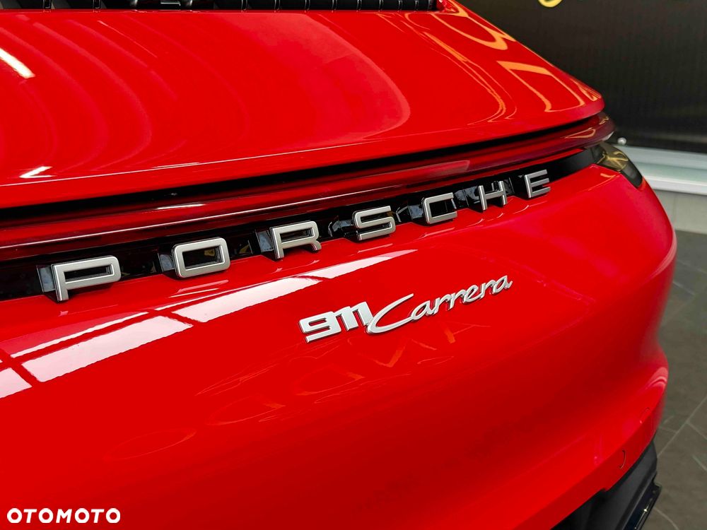 Porsche 911 Carrera - 30