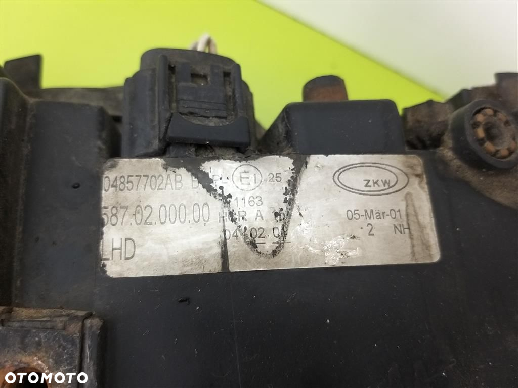Reflektor lampa przód prawa Chrysler Voyager IV 2000-2007 EUROPA - 8
