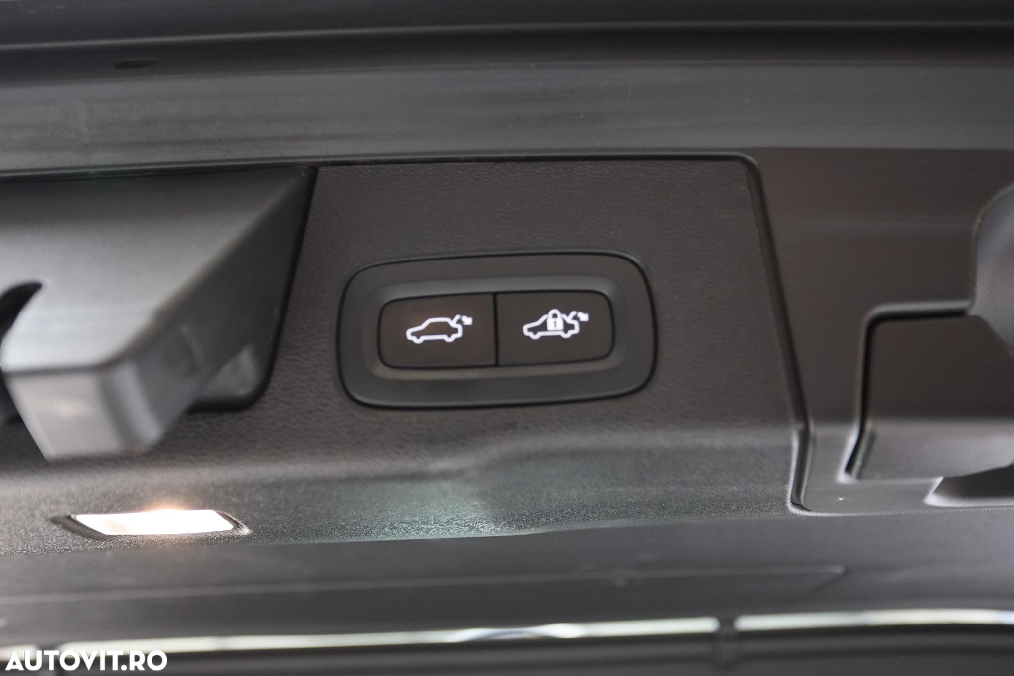Volvo XC 60 B5 MHEV AT8 AWD Inscription - 19