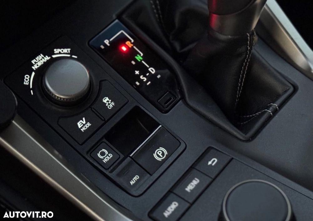 Lexus Seria NX - 6