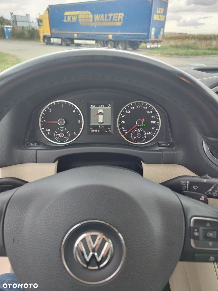 Volkswagen Tiguan - 8