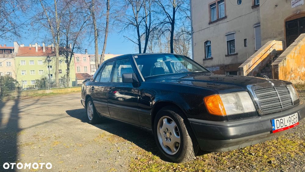 Mercedes-Benz W124 (1984-1993) - 1