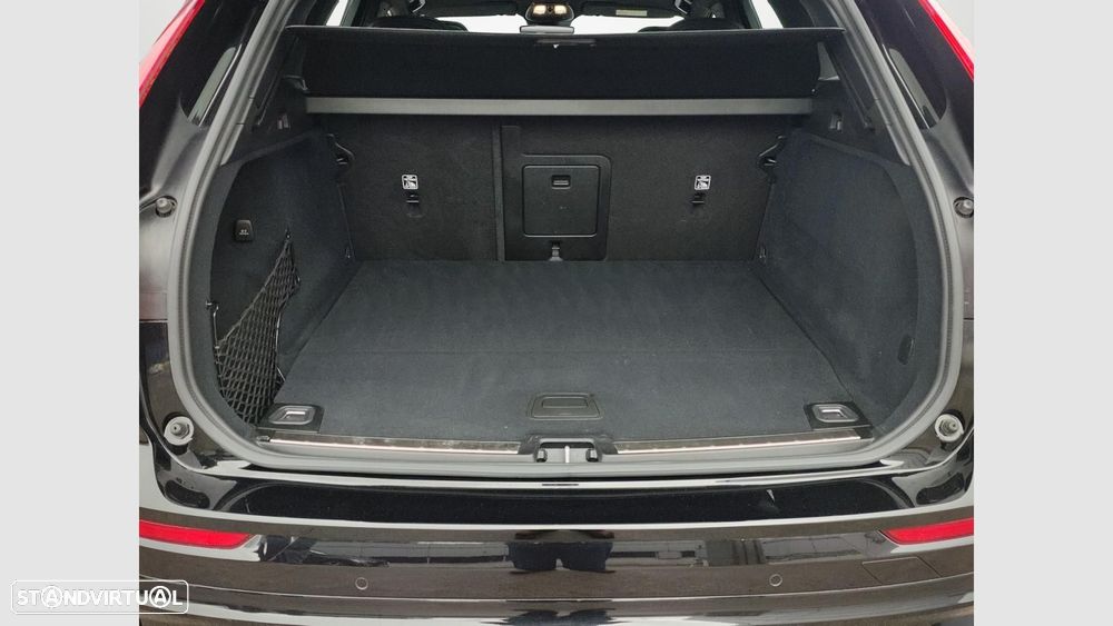 Volvo XC 60 2.0 T6 PHEV Black Edition AWD - 15