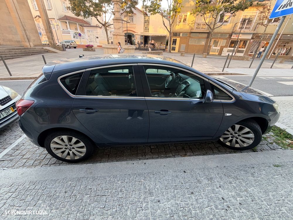 Opel Astra 1.3 CDTi Cosmo - 10