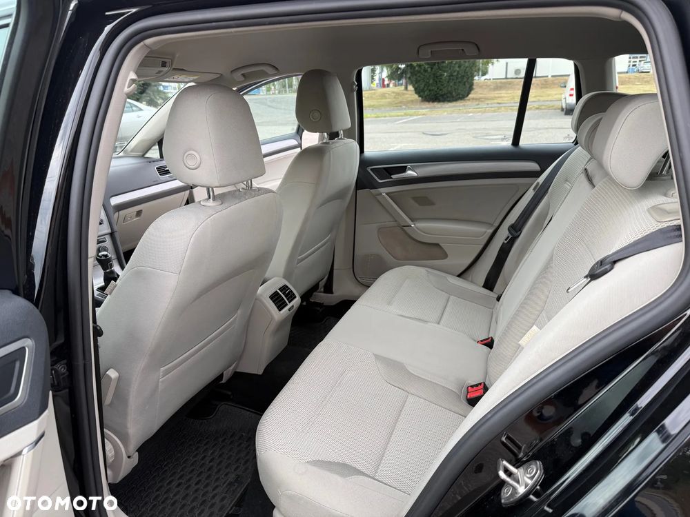 Volkswagen Golf VII 1.6 TDI BlueMotion Trendline - 12