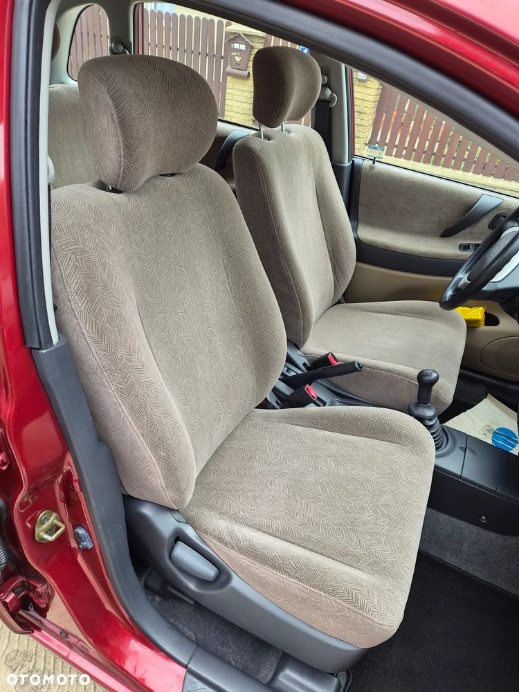Suzuki Liana - 19