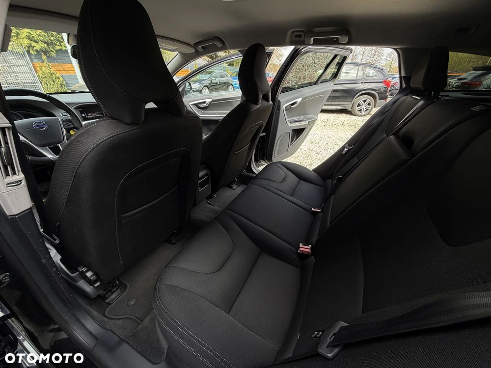 Volvo V60 D3 Geartronic Momentum Pro - 20