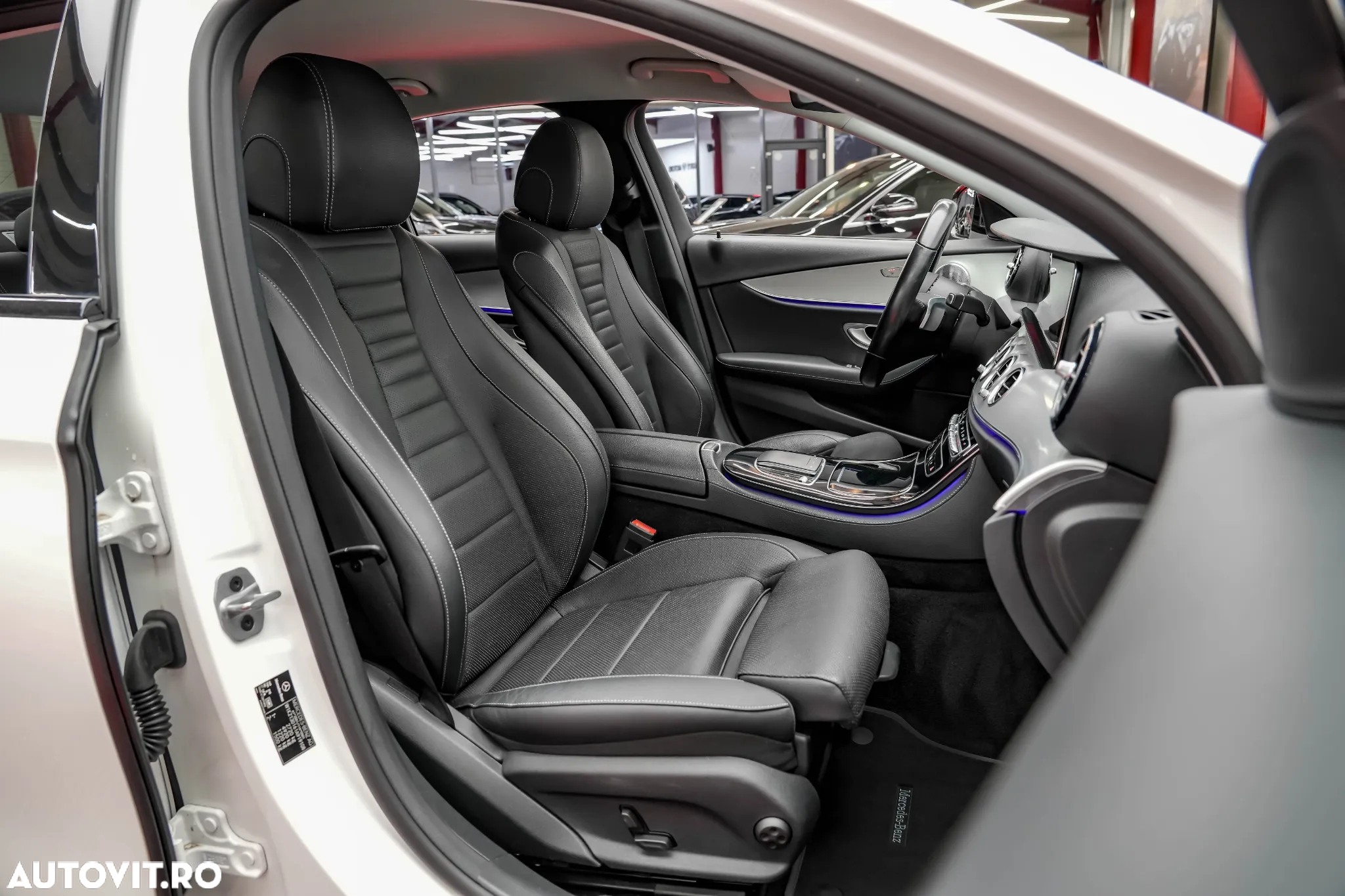 Mercedes-Benz E 300 de 9G-TRONIC AMG Line - 7