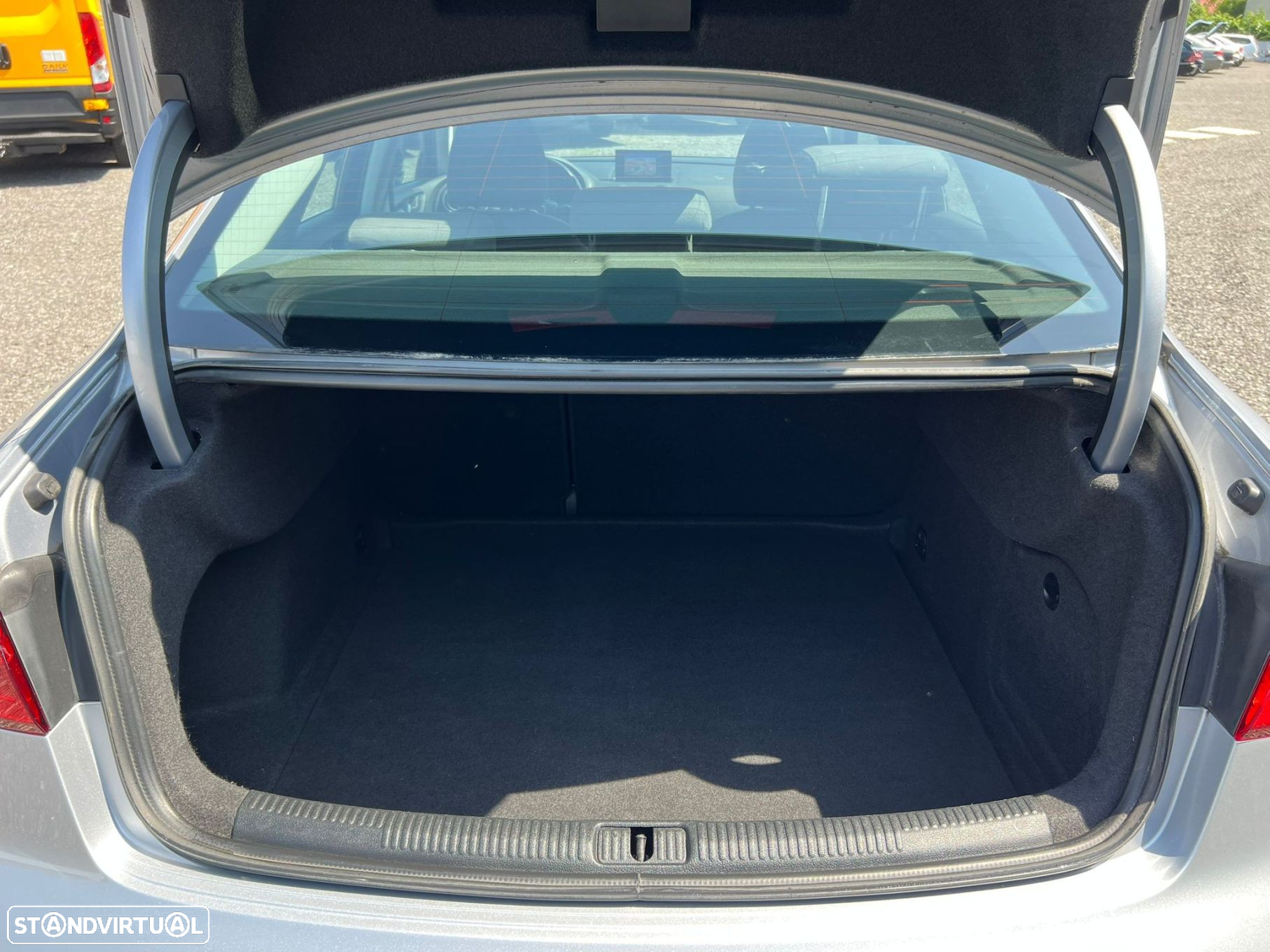 Audi A3 Limousine 1.6 TDI Advance Ultra - 22