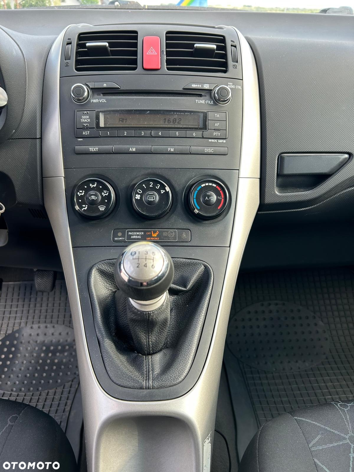 Toyota Auris 1.4 D-4D Premium - 13