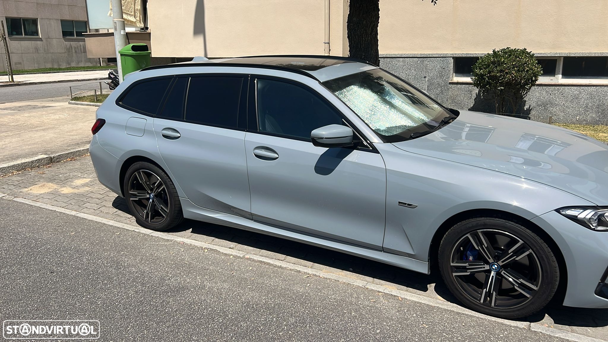 BMW 330 e Touring Pack Desportivo M Auto - 1