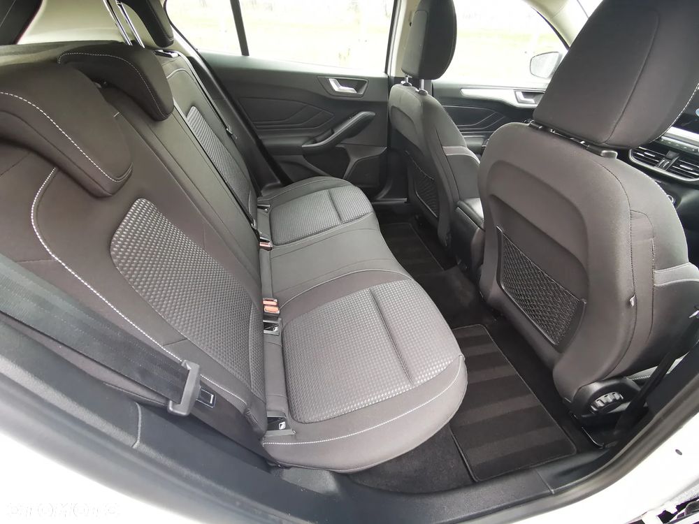 Ford Focus 1.5 EcoBlue STart-Stopp-System TITANIUM - 16