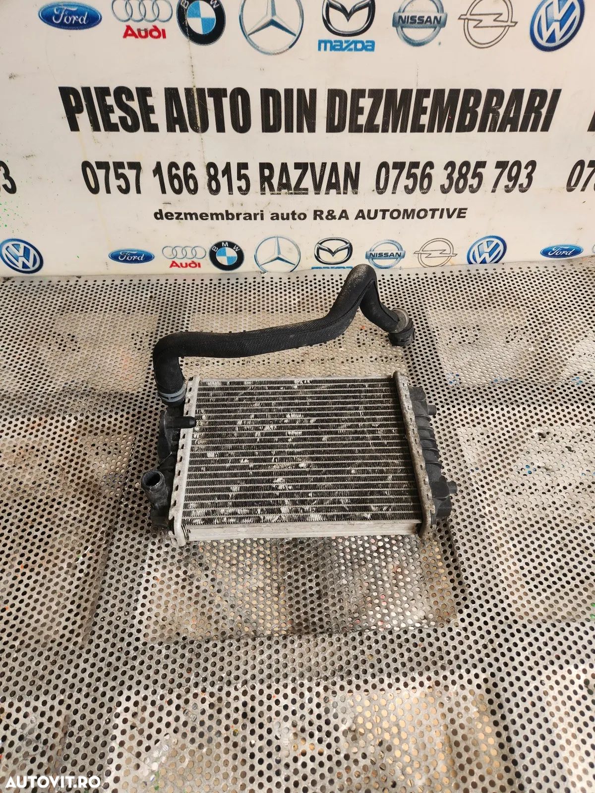 Radiator Suplimentar Aditional Auxiliar Audi S4 S5 S6 S7 S8 A4 A5 A6 A7 A8 Benzina TSI TFSI Cod 8KB - 1