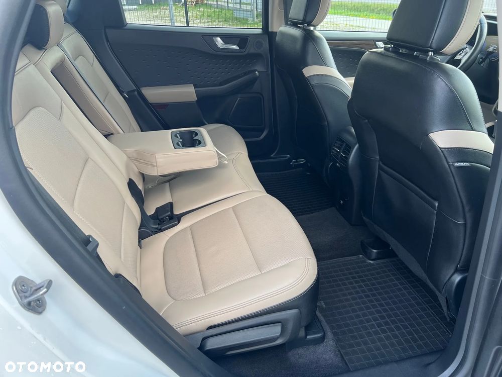 Ford Kuga 2.5 Duratec FHEV 4x4 TITANIUM - 10