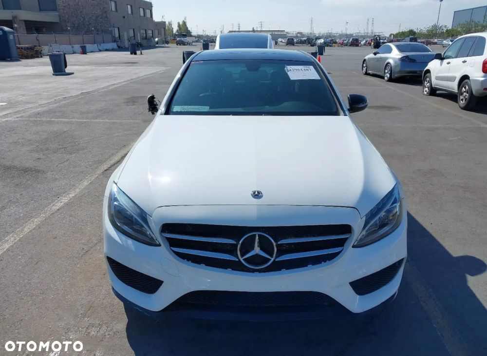 Mercedes-Benz Klasa C 300 9G-TRONIC AMG Line - 9