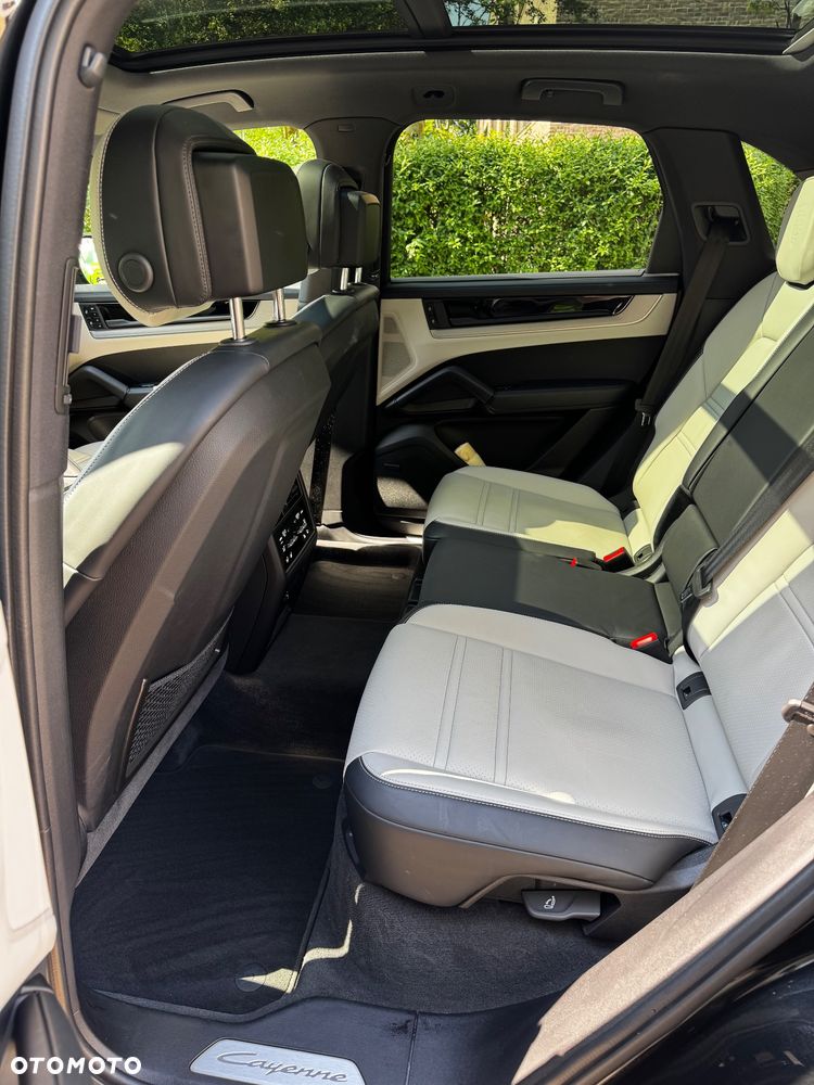 Porsche Cayenne Standard - 15