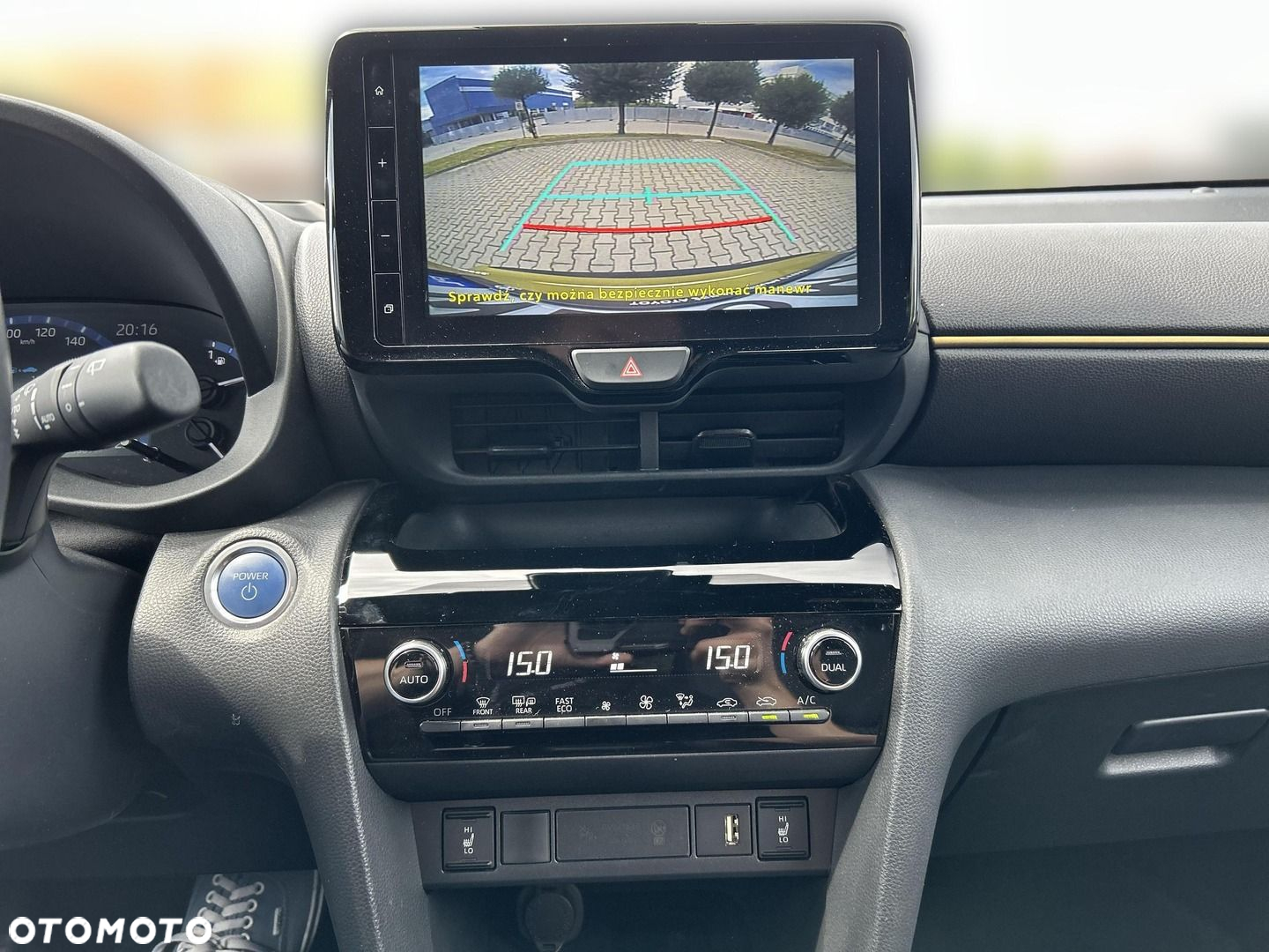 Toyota Yaris Cross - 16