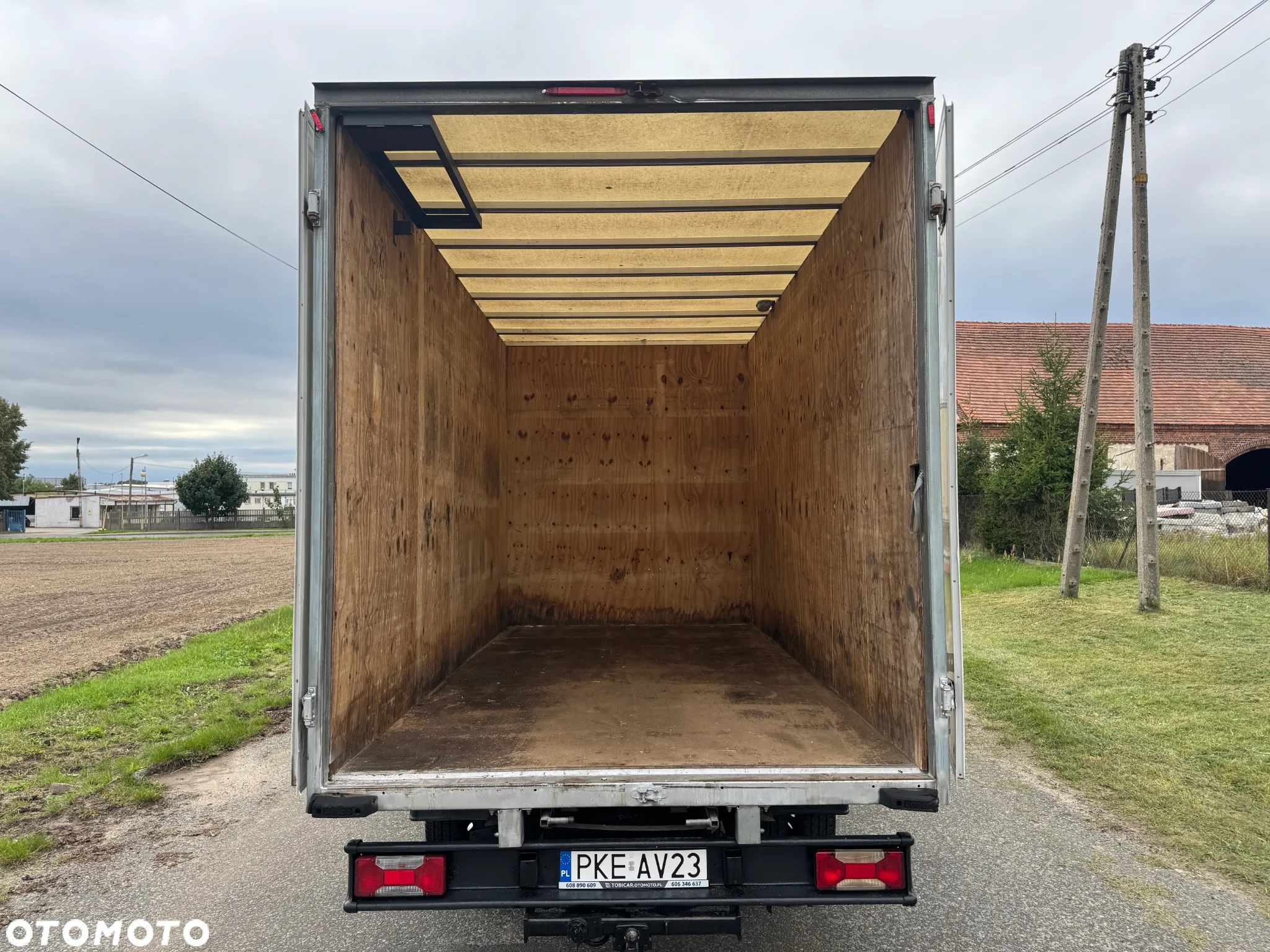 Iveco 35C15 * 3.0 / 150KM * Kontener / Rama * Koła bliźniacze * Rozstaw osi: 4.1m * - 17