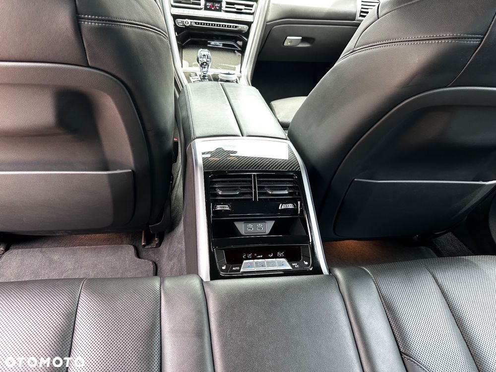 BMW Seria 8 - 34