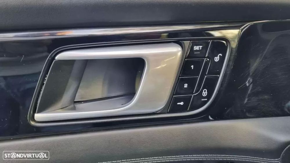 Porsche Panamera Sport Turismo 4 - 24