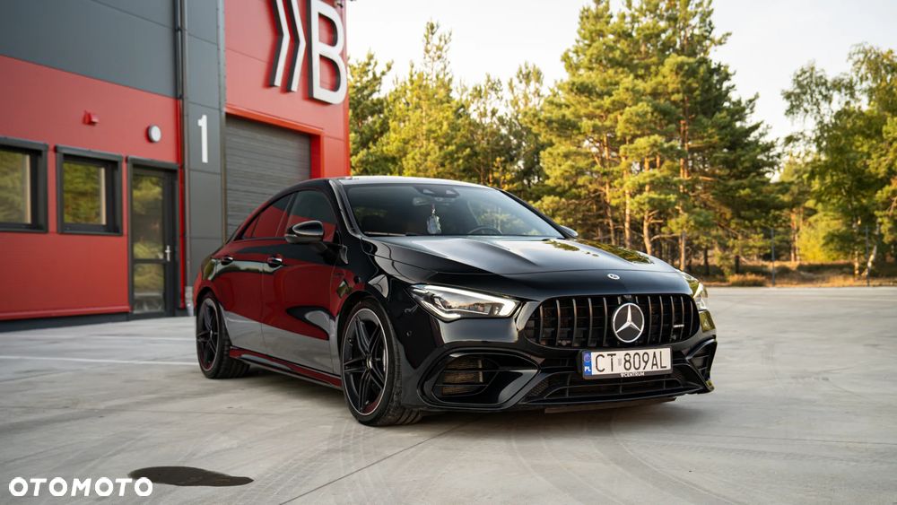 Mercedes-Benz CLA AMG 45 4-Matic 8G-DCT - 3