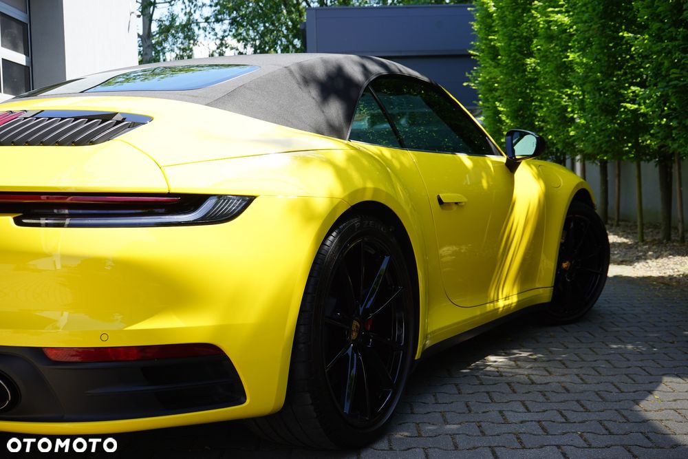 Porsche 911 Carrera 4S - 5