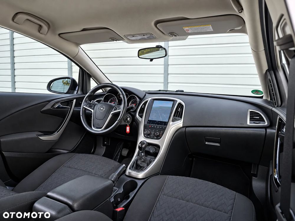 Opel Astra 1.4 Turbo Color Edition - 16