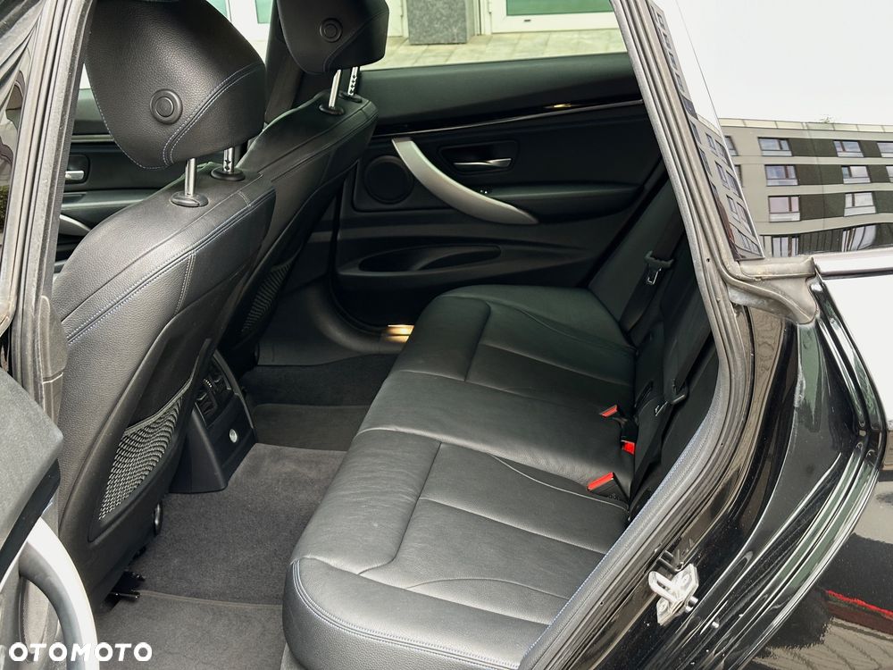 BMW 3GT 320d xDrive M Sport - 16