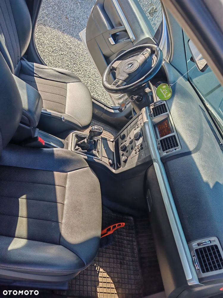 Opel Vectra 1.9 CDTI Sport / GTS - 10