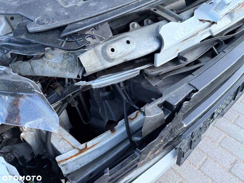 Mitsubishi Outlander Intense + - 30